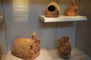 Additional artifacts from burial cave- Israel Museum DSC_0270