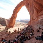 Passover_Seder_Group_Under_Corona_Arch