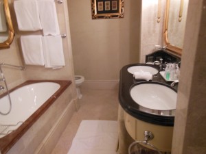 Suite Bathroom
